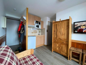 Studio cosy, accès direct pistes, proche commodités - FR-1-181-2505